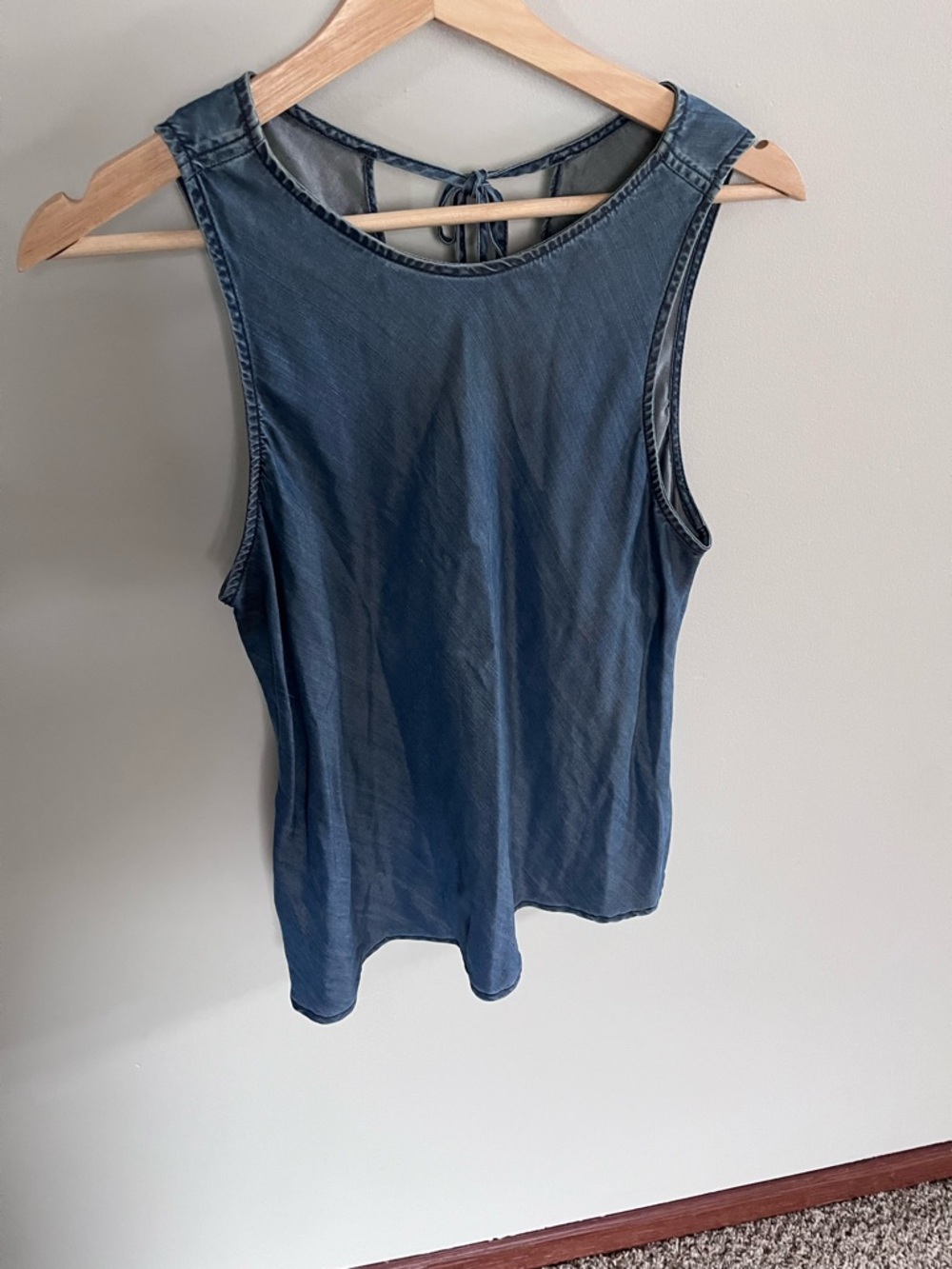 Gap 1969 Womens Blue Lyocell Chambray Sleeveless Open Tie Back Tank Top Size M
